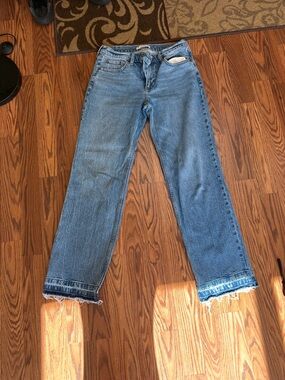 Abercrombie & Fitch Light Blue Straight Leg Women’s Jeans with Frayed Hem